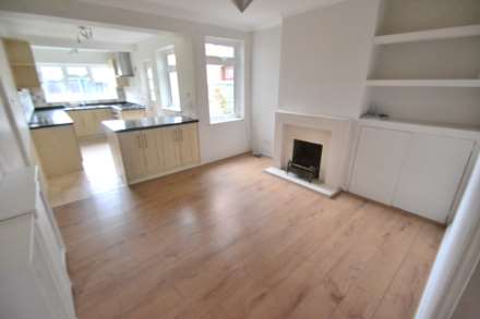 3 Bedroom Terrace, Pitcroft Ave, Reading