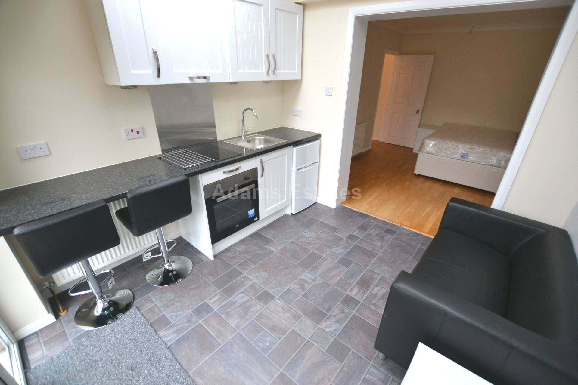 Byron Road, Reading, Image 1