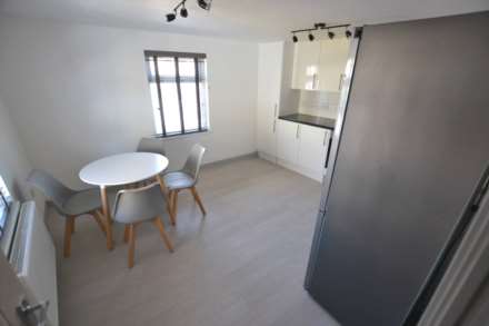 Cholmeley Road, Reading, Image 3