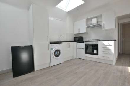 Property For Rent Cholmeley Road, Reading
