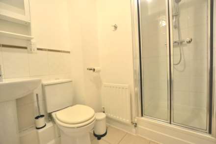 Iliffe Close, Reading, Image 10