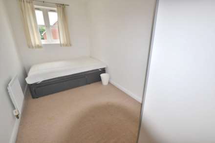 Iliffe Close, Reading, Image 8