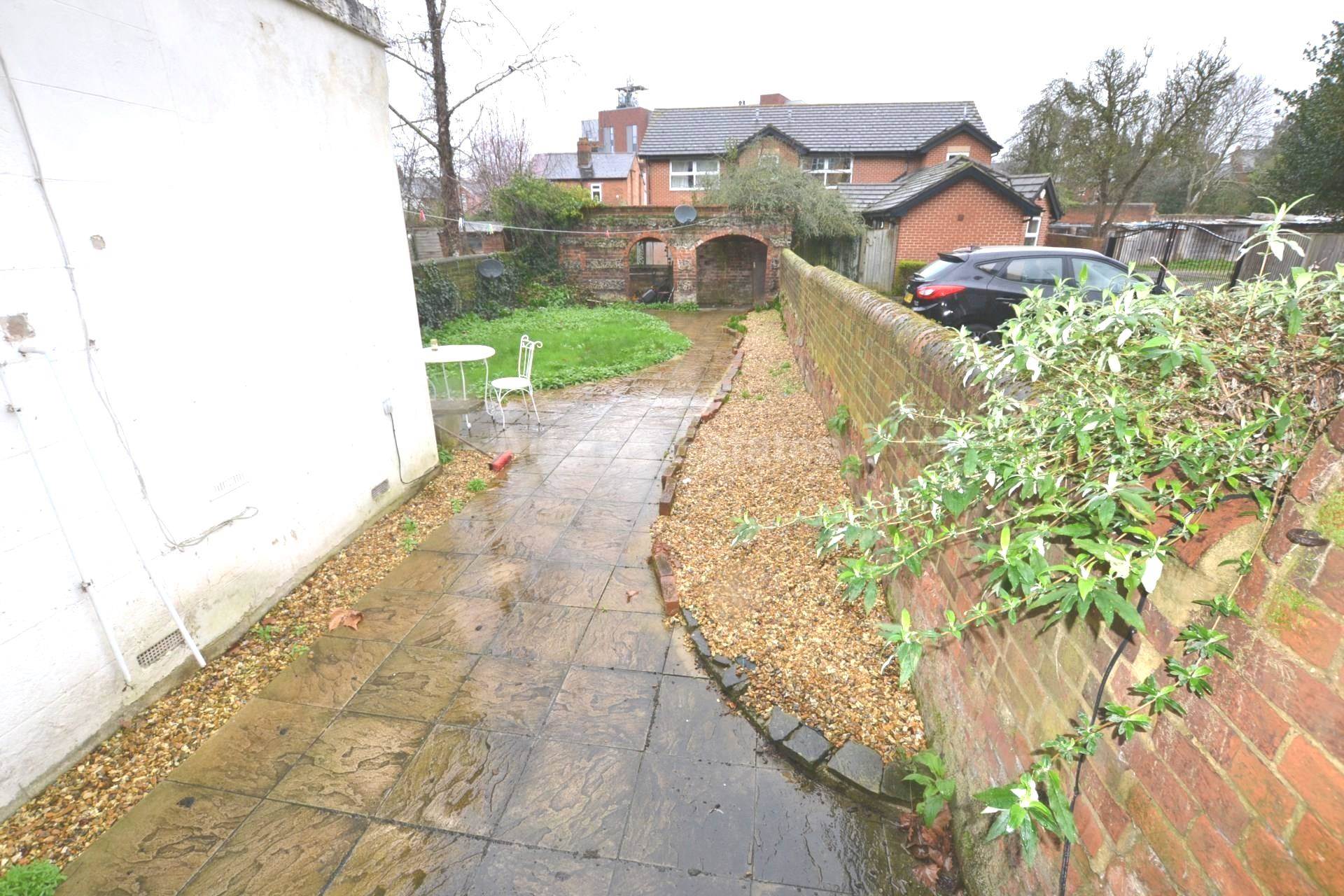 London Road, Reading, Image 7