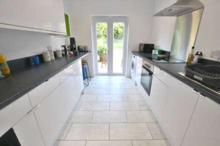 Liverpool Road, Reading, Image 1