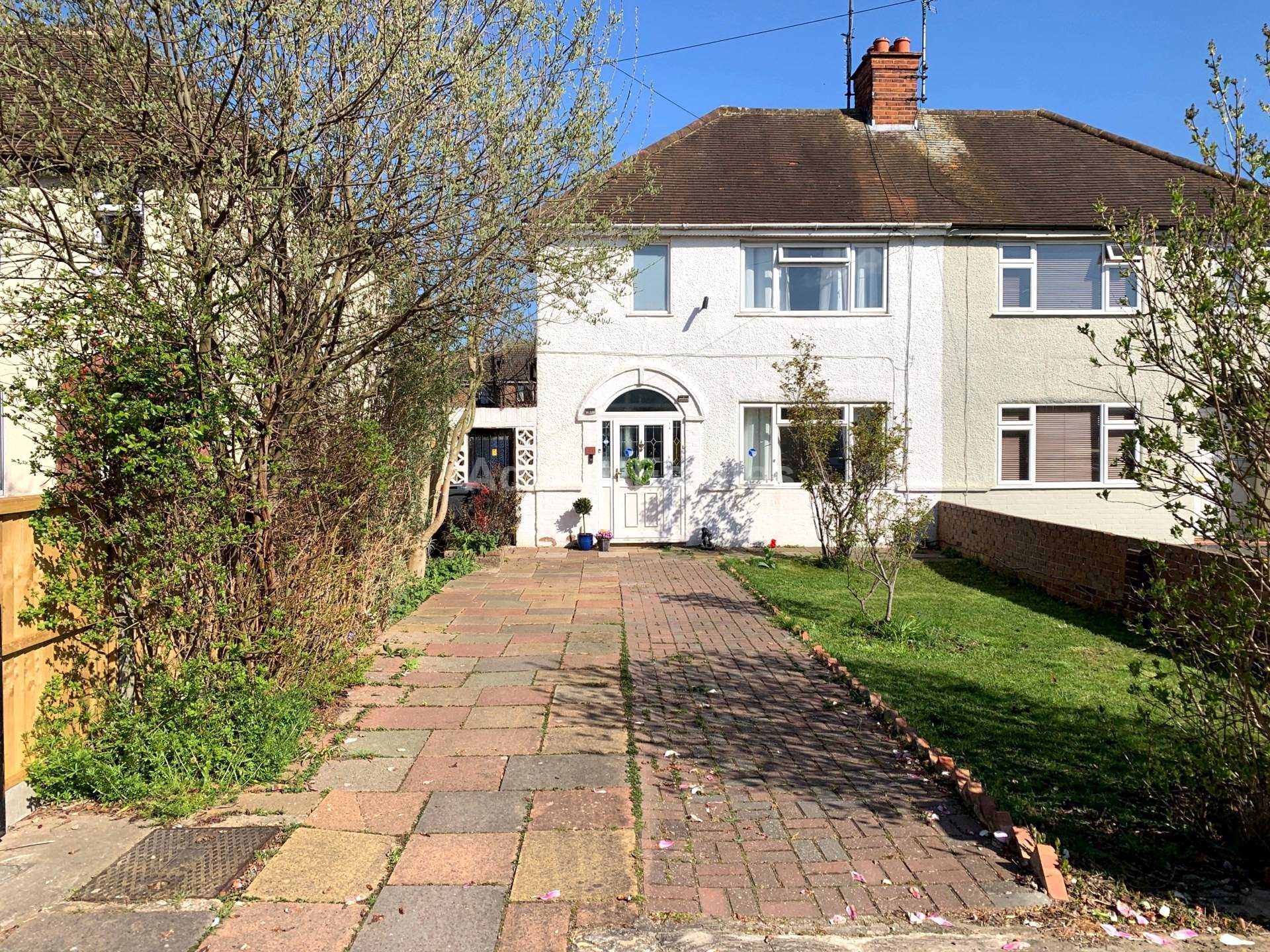 Ardler Road, Caversham, Image 1