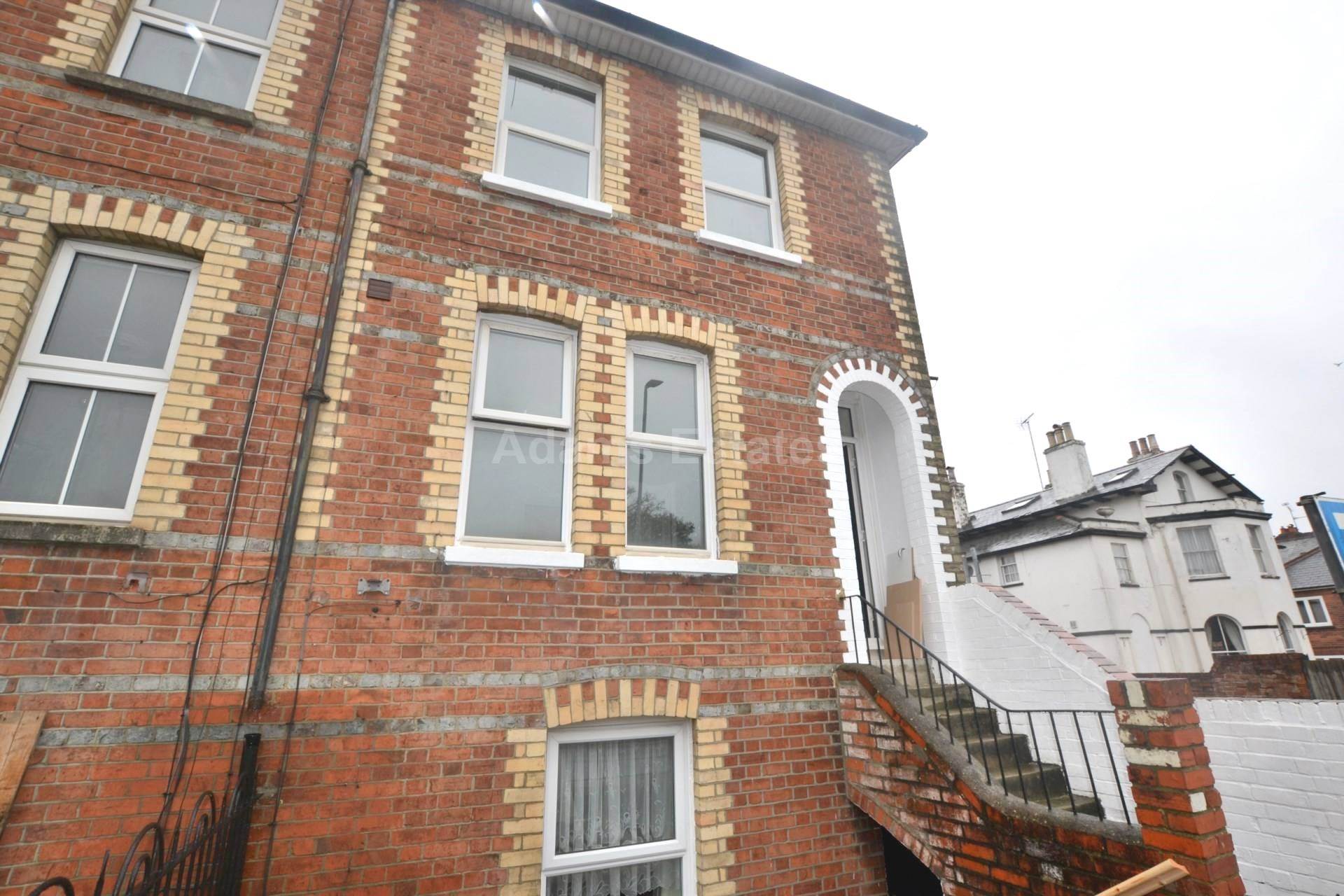 Tilehurst Road, Reading, Image 1