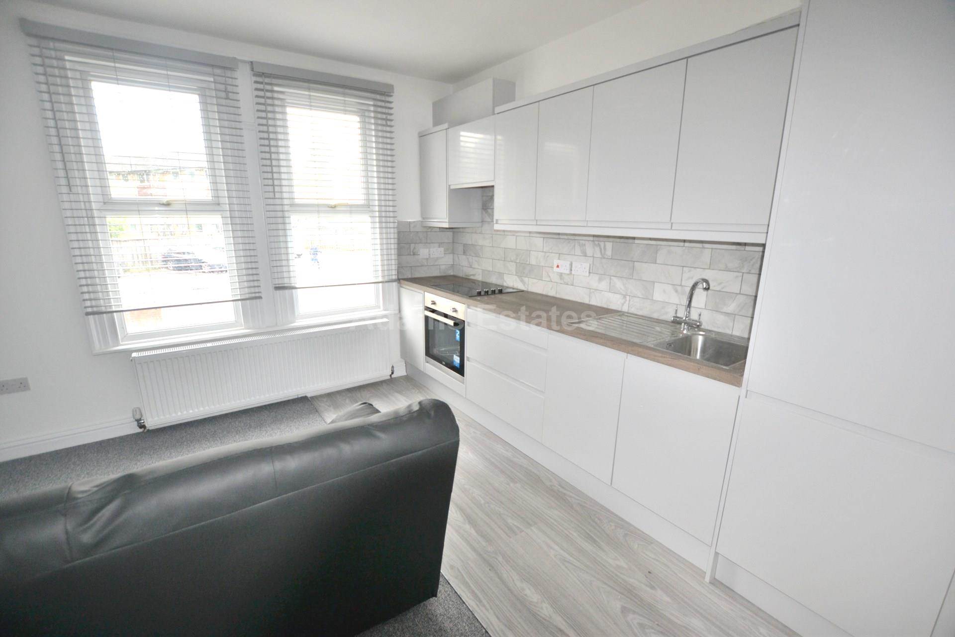 Tilehurst Road, Reading, Image 2
