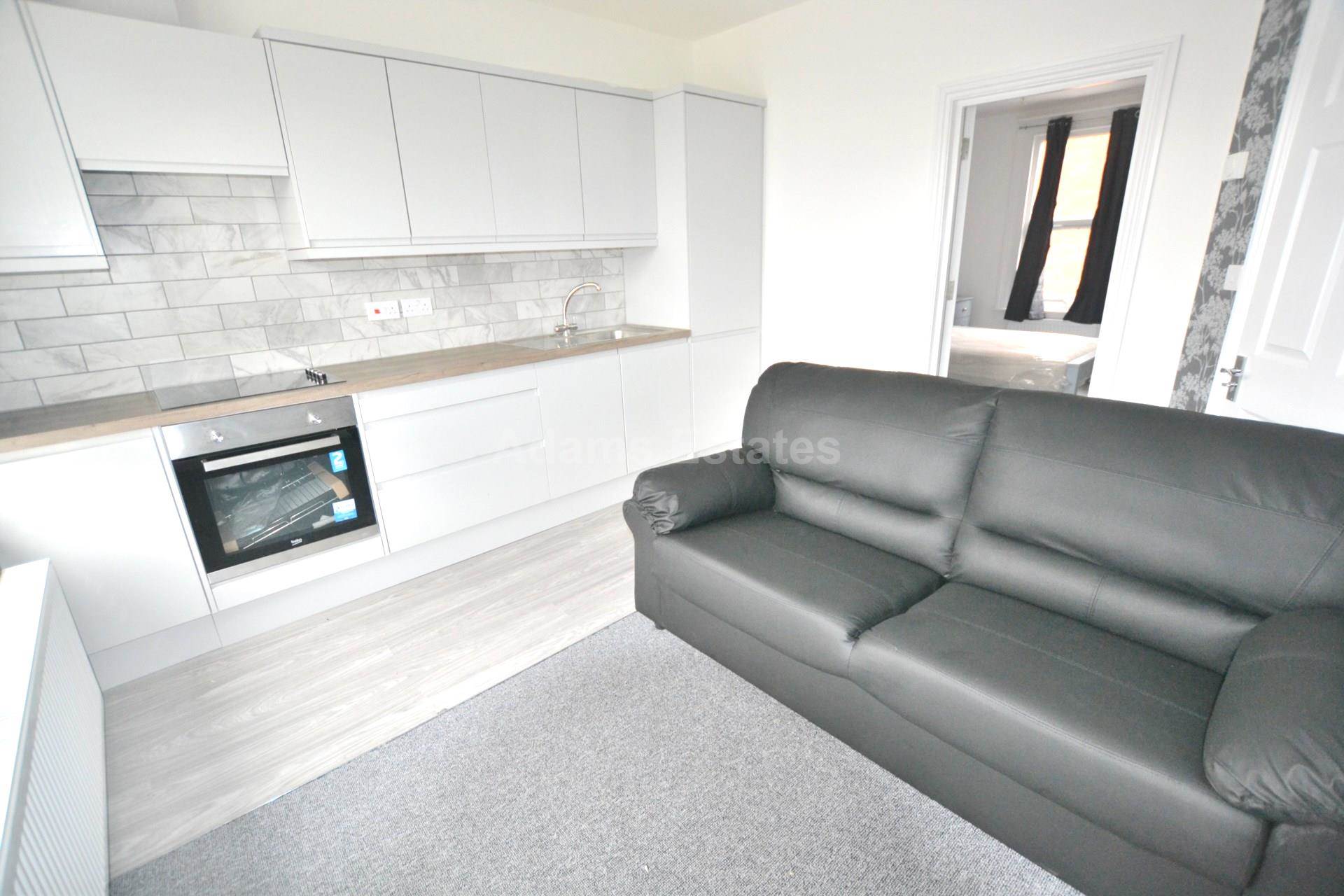 Tilehurst Road, Reading, Image 3
