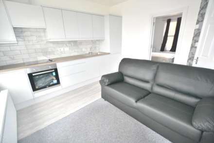 Tilehurst Road, Reading, Image 3