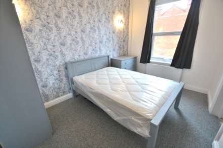 Tilehurst Road, Reading, Image 5