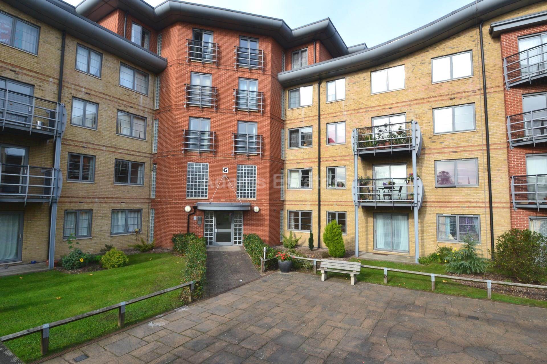 Quadrant Court, Jubilee Square, Image 1