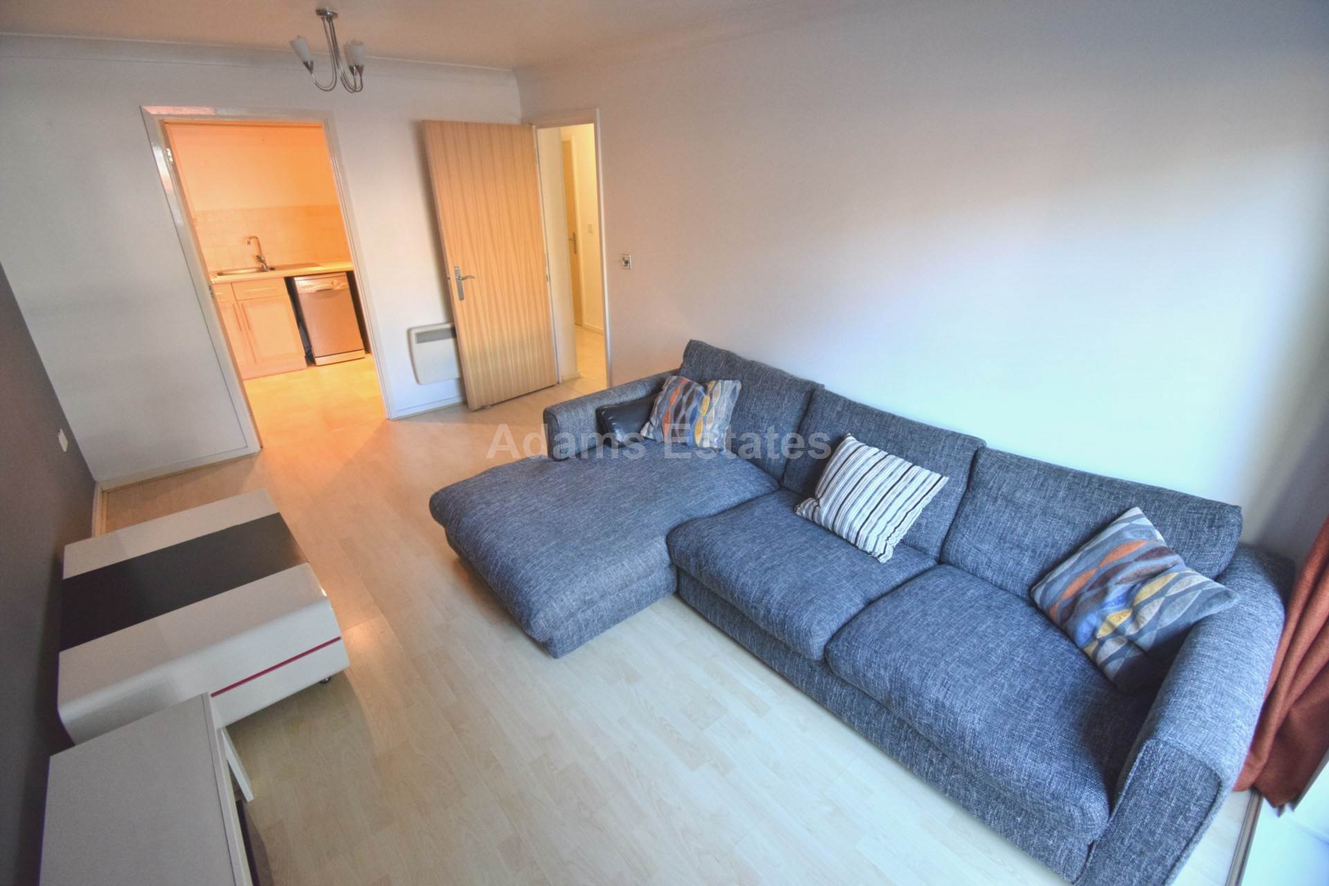 Quadrant Court, Jubilee Square, Image 3