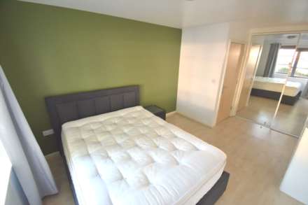 Quadrant Court, Jubilee Square, Image 6