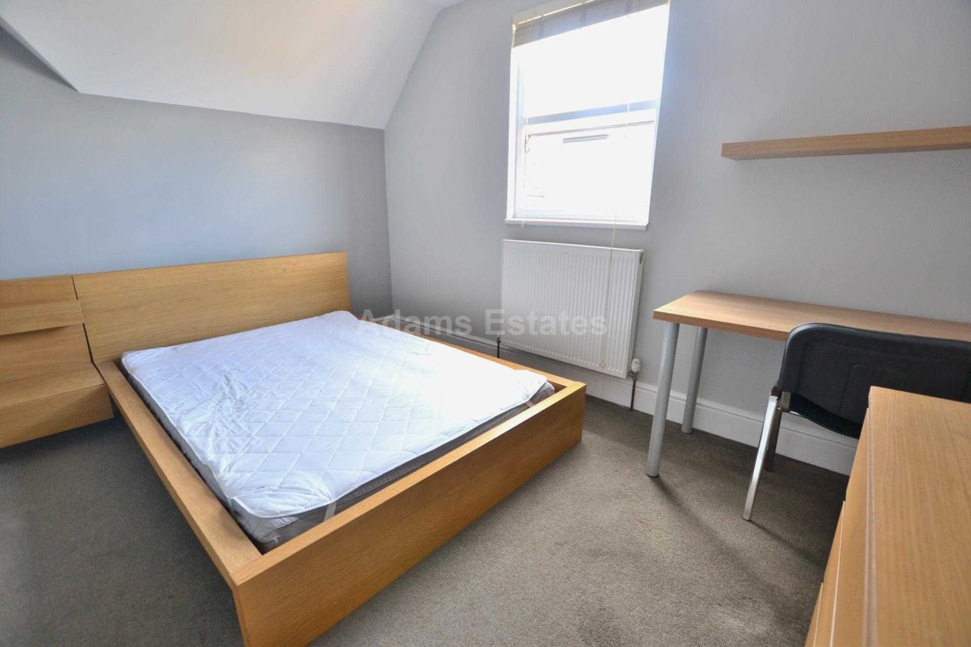 Hamilton Road, Reading, Image 4