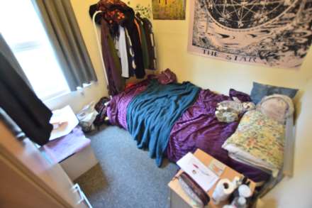 Swainstone Road, Reading, England, Image 11