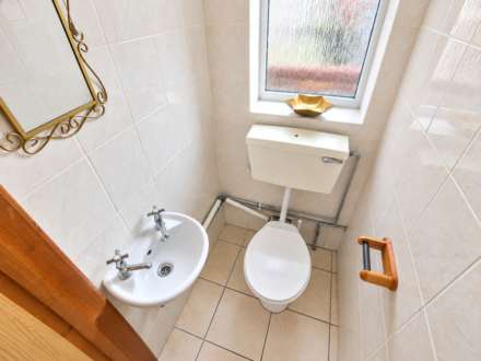 London Road, Reading, Image 15