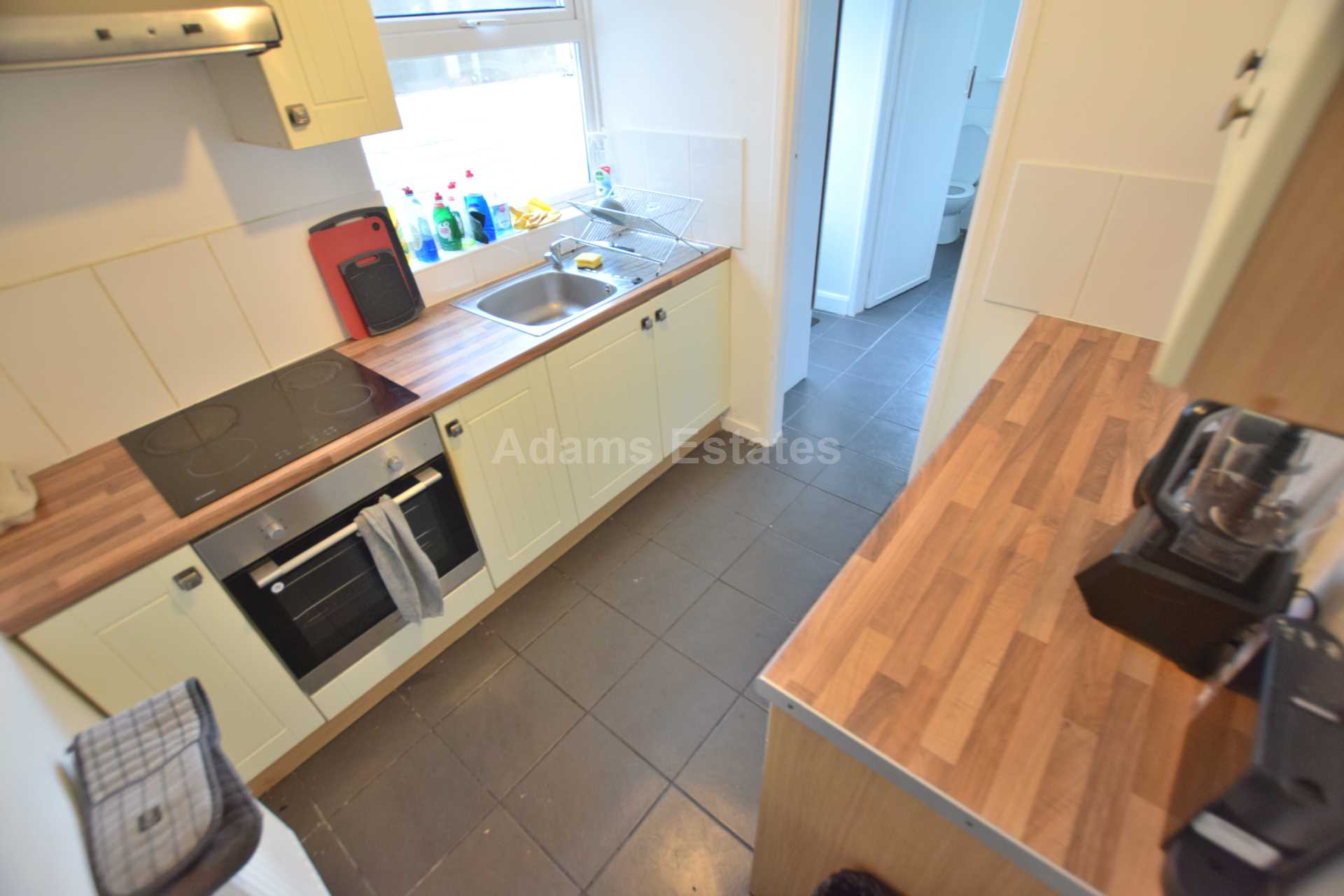 Essex Street, Reading, Image 1