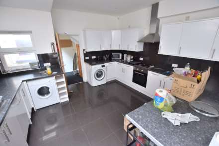 London Road, Reading, Image 1