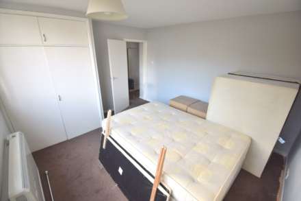 Petworth Court, Bath Road, Reading, Image 7