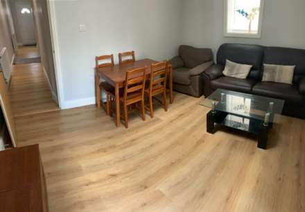 Upper Crown Street, Reading, Image 4