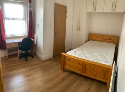 Upper Crown Street, Reading, Image 7