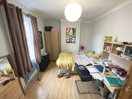 Eldon Terrace, Reading, Image 12