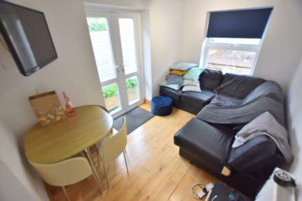 Property For Rent Donnington Gardens, Reading