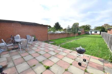 Culver Lane, Earley, Image 14