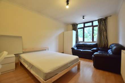 Wokingham Road, Reading, Image 4