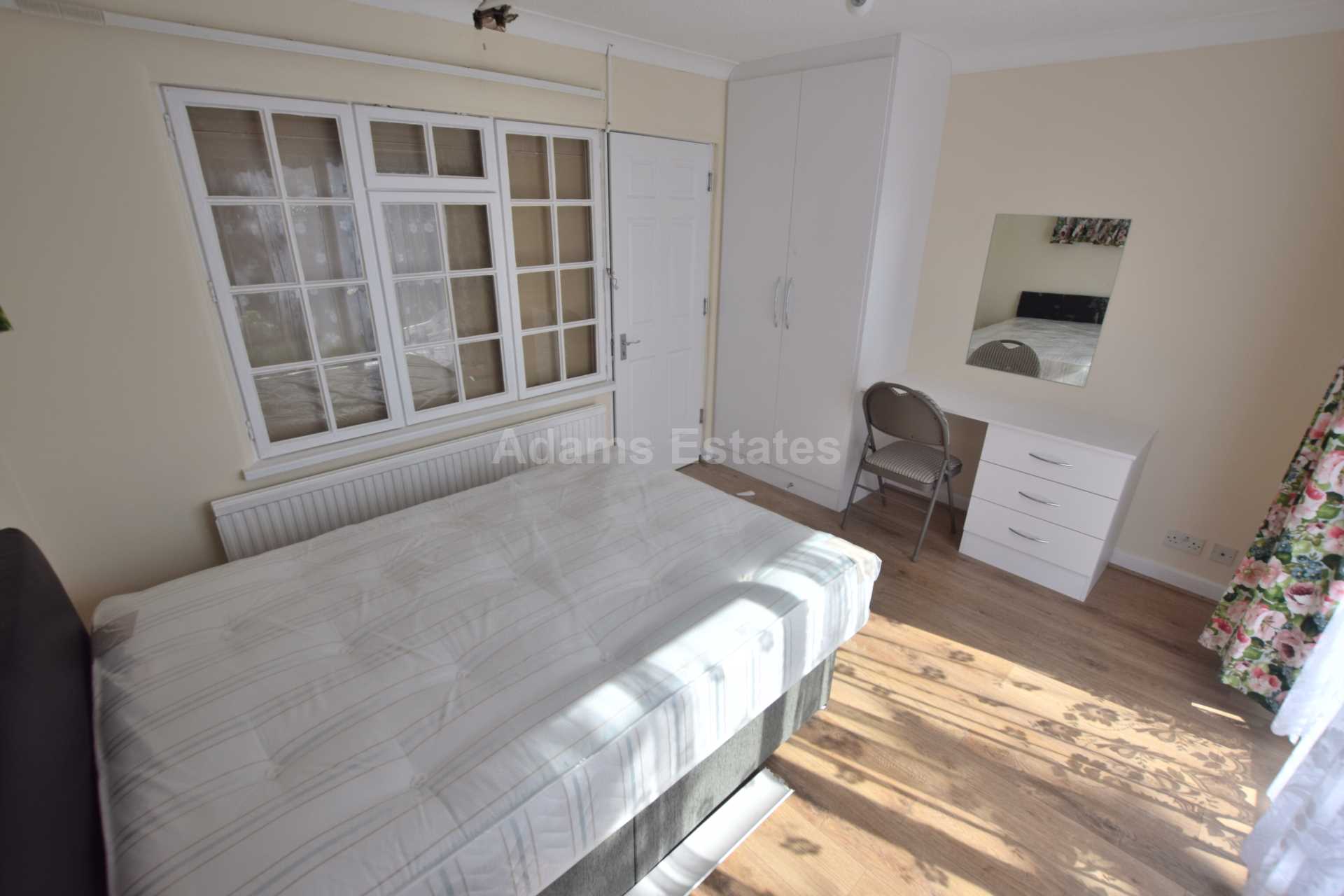 Woolacombe Drive, Reading, Image 7