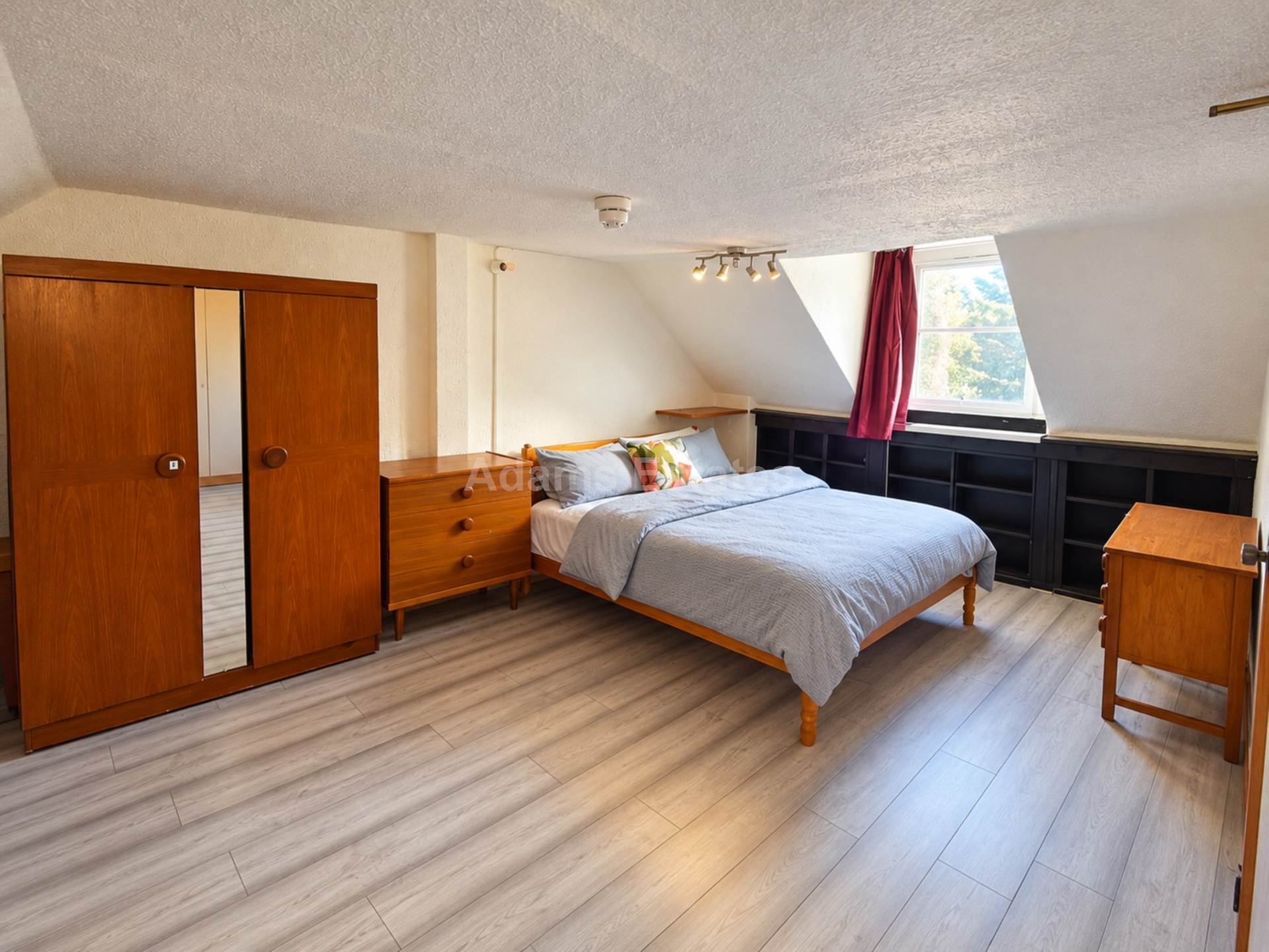 Room 4, Zinzan Street, Reading, Image 1