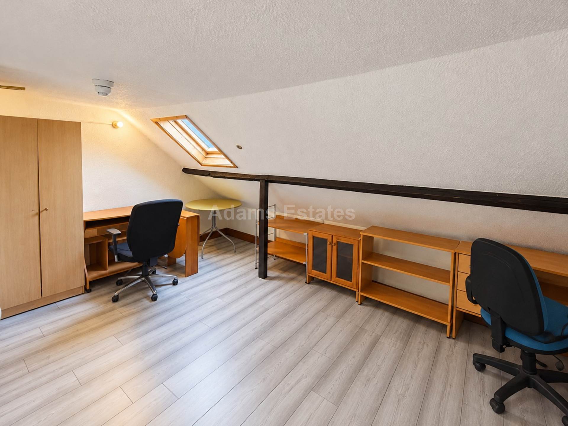 Room 4, Zinzan Street, Reading, Image 3
