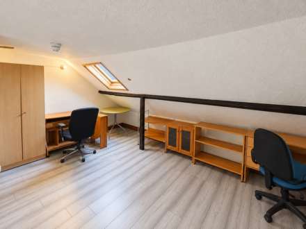 Room 4, Zinzan Street, Reading, Image 3