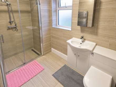 Room 4, Zinzan Street, Reading, Image 5