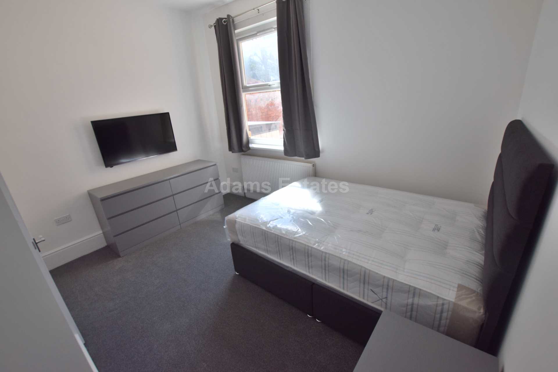 Room 2, Wokingham Road, Reading, Image 2