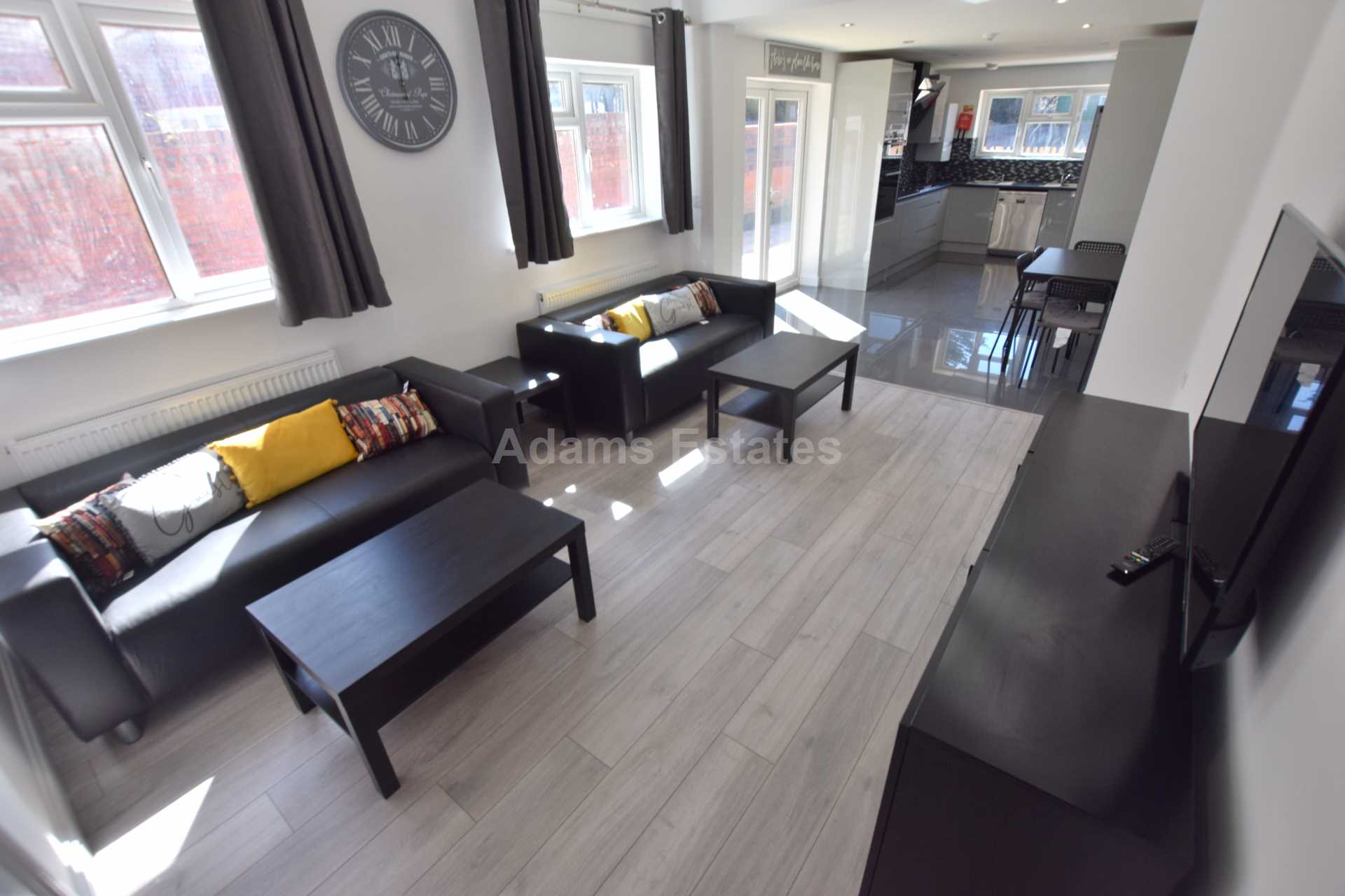 Room 2, Wokingham Road, Reading, Image 4