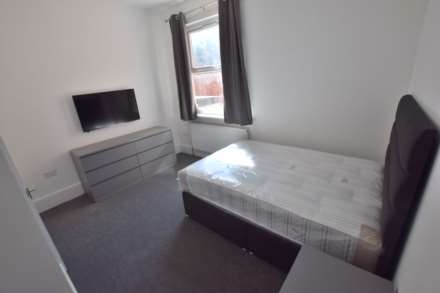 Room 2, Wokingham Road, Reading, Image 2