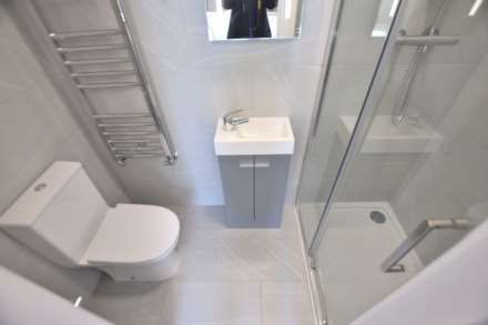 Room 2, Wokingham Road, Reading, Image 3