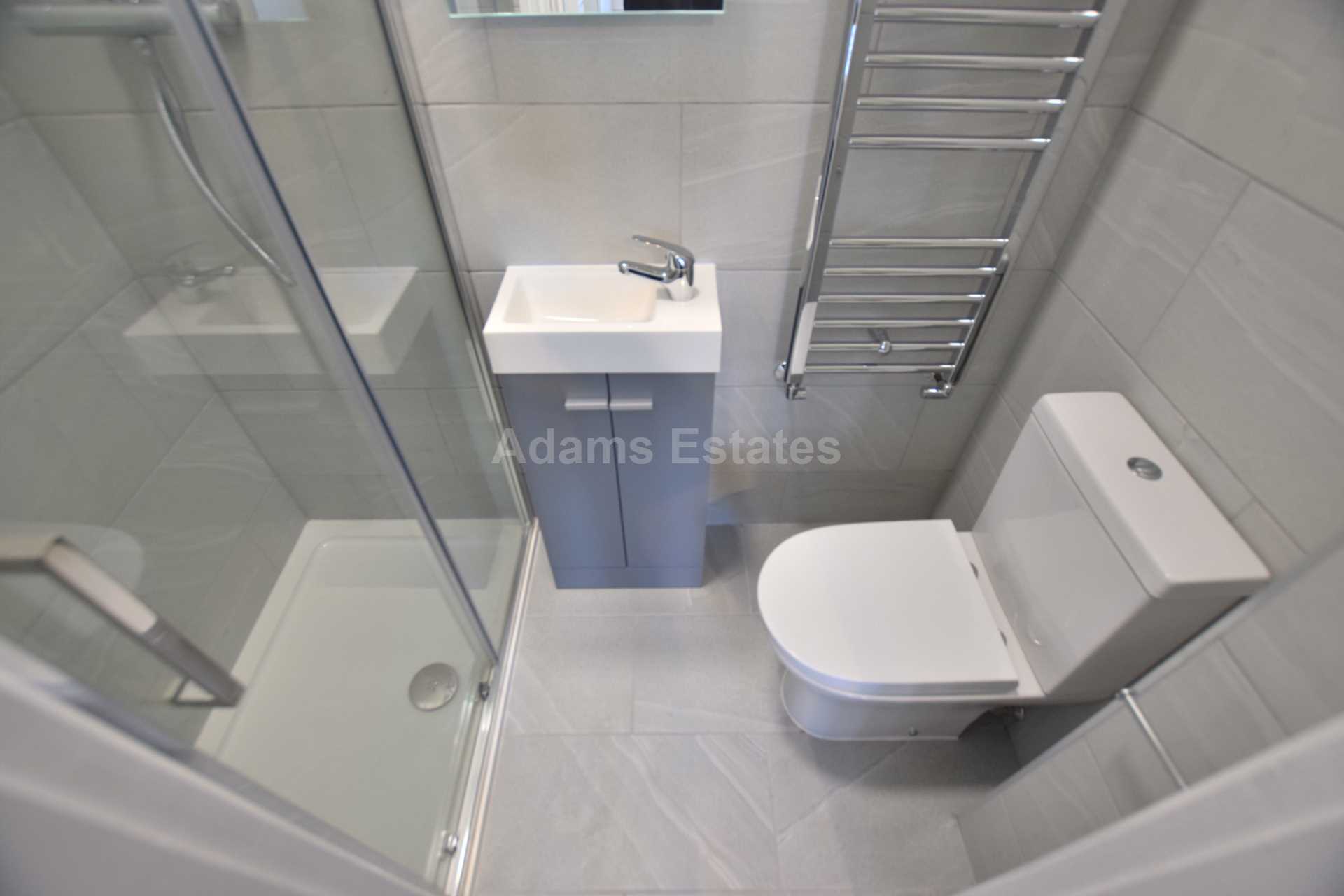 Room 6, Wokingham Road, Reading, Image 3