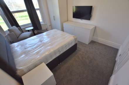 Room 6, Wokingham Road, Reading, Image 2
