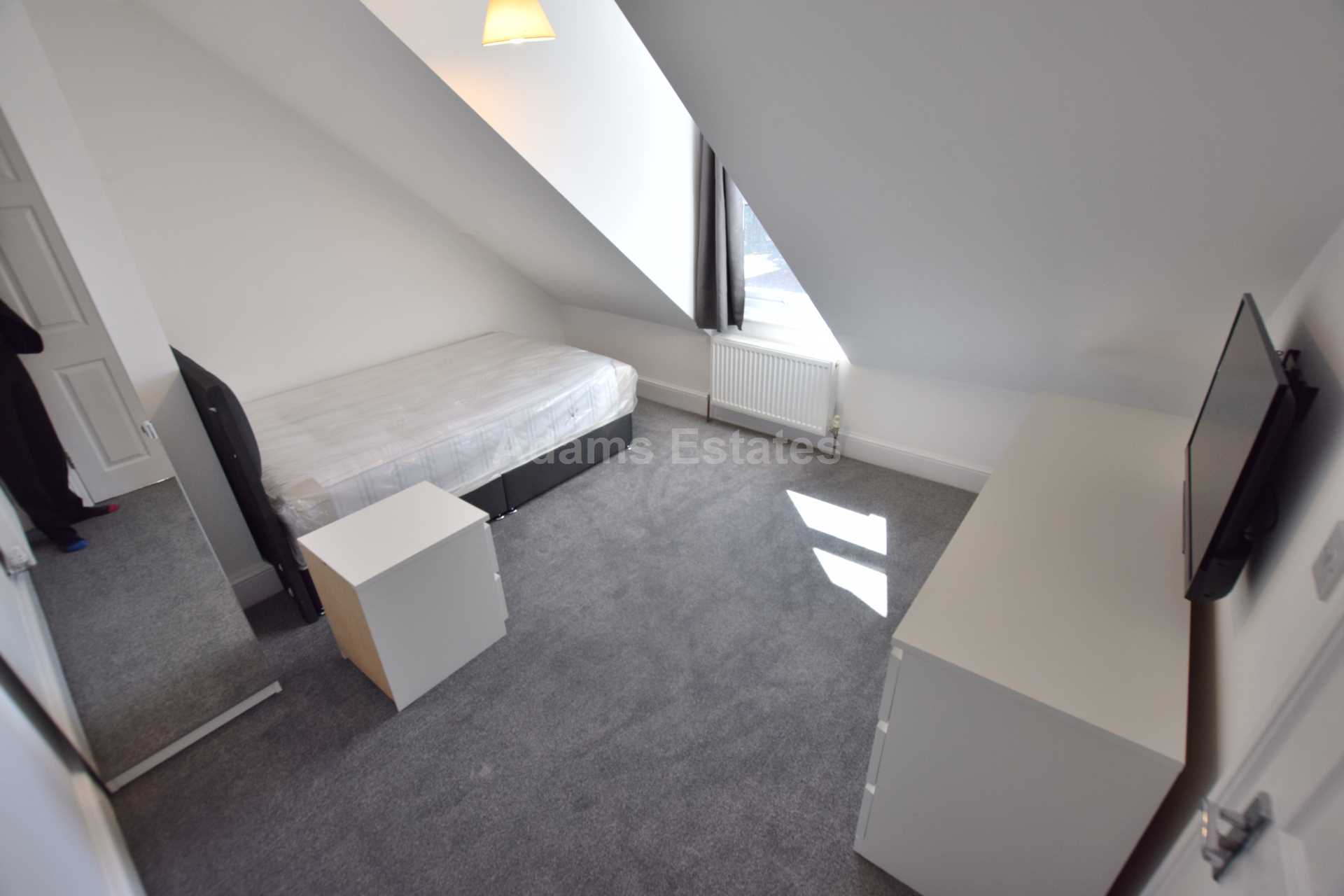 Room 7, Wokingham Road, Reading, Image 1