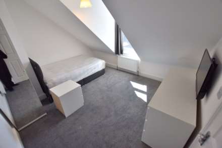 1 Bedroom Room (Double), Room 7, Wokingham Road, Reading