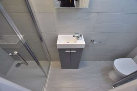 Room 7, Wokingham Road, Reading, Image 2
