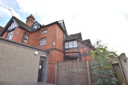 High Street, Goring, Image 14