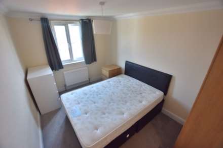 Top Floor Flat, Gloucester Road, Image 3