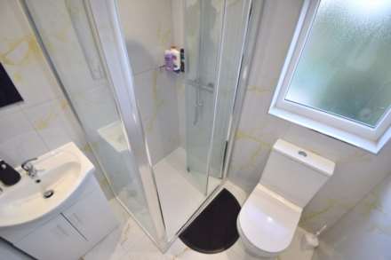 Harcourt Drive, Reading, Image 15