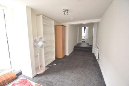 London Road, Reading, Image 7
