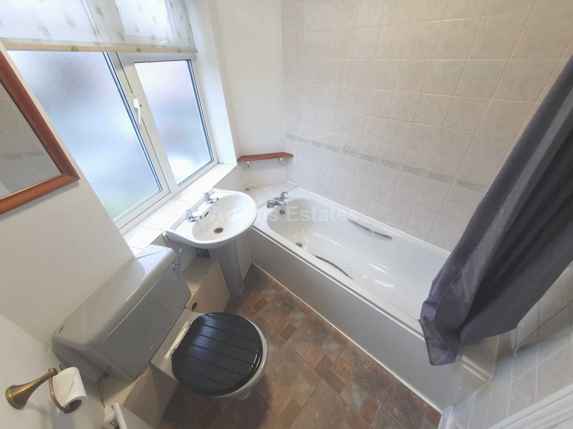 Grovelands Road, Reading, Image 5