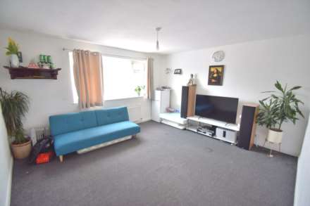Dedworth Road, Windsor, Image 1