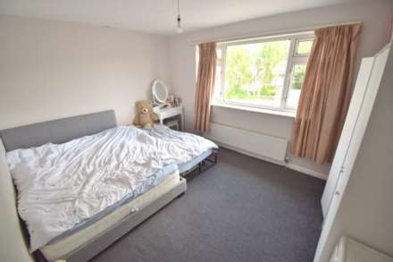 Dedworth Road, Windsor, Image 3